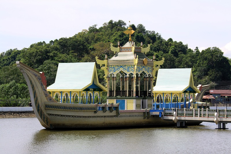 Brunei V84SMD DX News