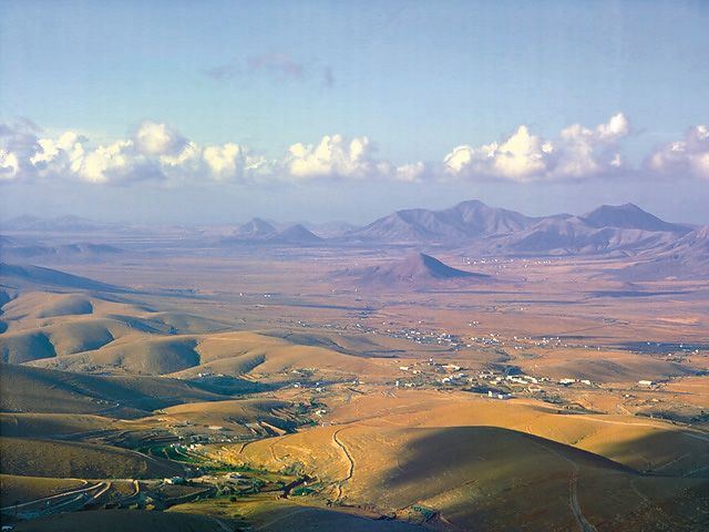 Fuerteventura Island Canary Islands EA8/EI6DX 2012 DX News