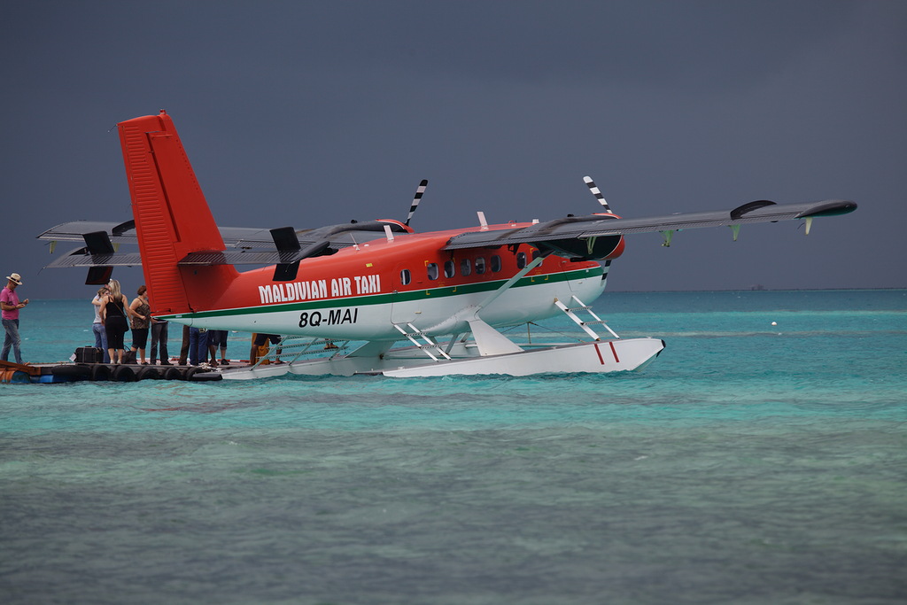 Maldive Islands DX News 8Q7ZB Air Taxi