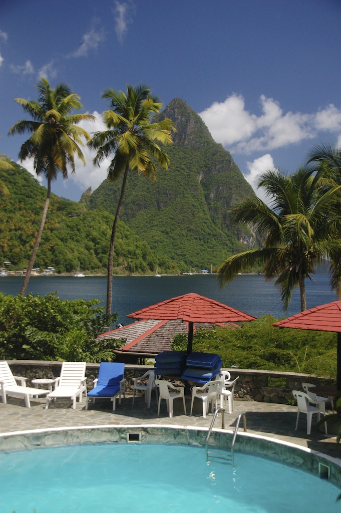 Saint Lucia Island J68HS DX News